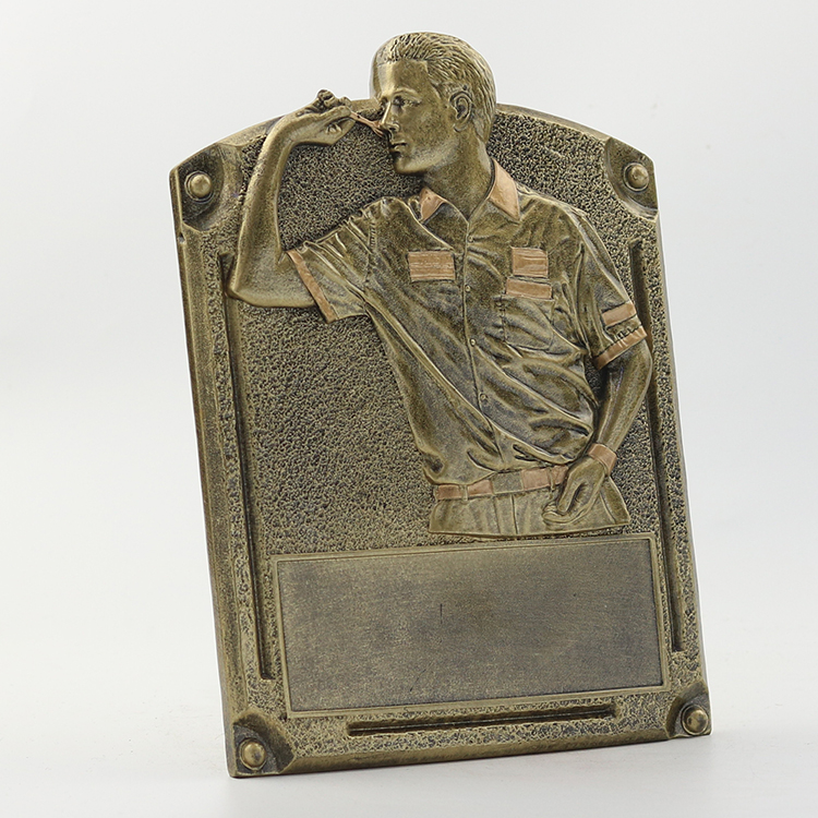 New resin darts trophy, person trophy, metal medal, custom factory, direct selling arts and crafts 3785