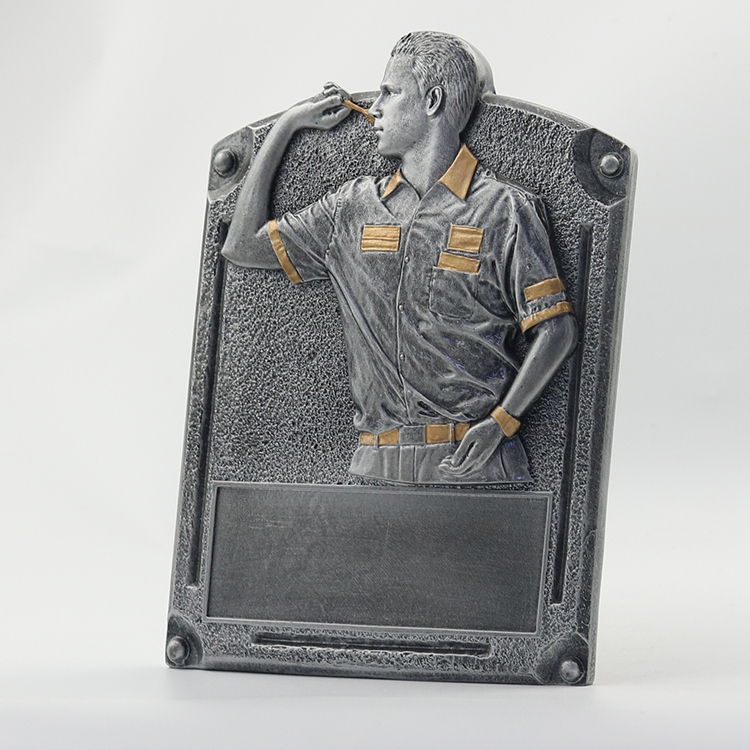 New resin darts trophy, person trophy, metal medal, custom factory, direct selling arts and crafts 3785