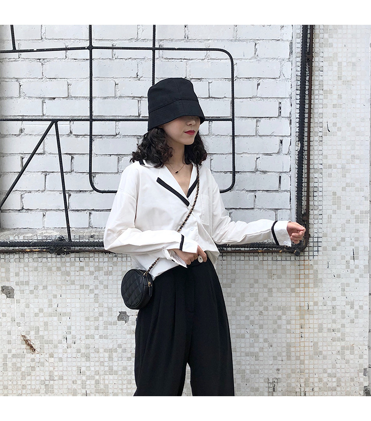 Autumn OL wind shirt black and white simple blouse female black and white Mosaic loose version off rotator cuff shirt female