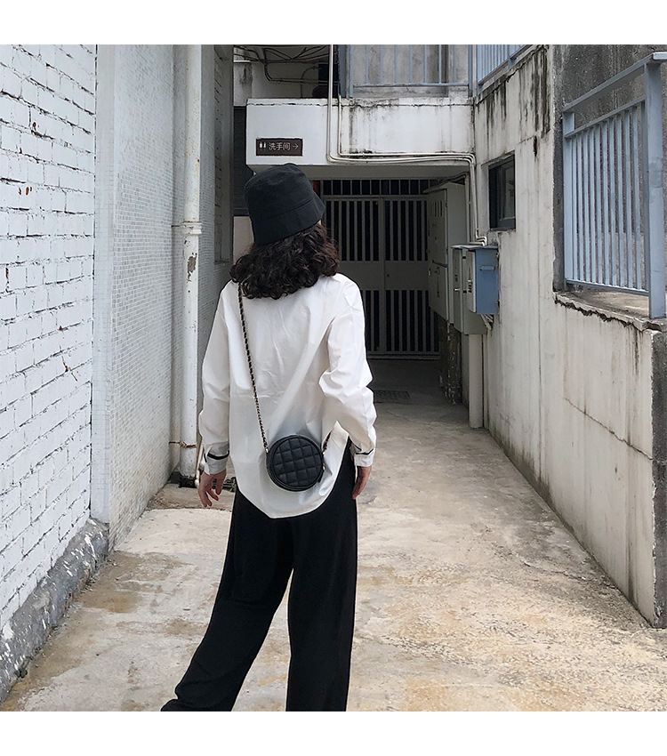 Autumn OL wind shirt black and white simple blouse female black and white Mosaic loose version off rotator cuff shirt female