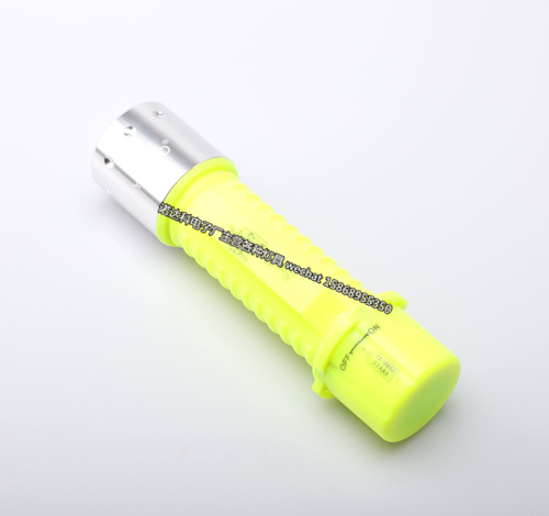L2T6 outdoor strong light diving flashlight underwater darts waterproof Q5 ultraviolet yellow light L2T6 outdoor strong light diving flashlight underwater darts waterproof Q5 ultraviolet yellow light