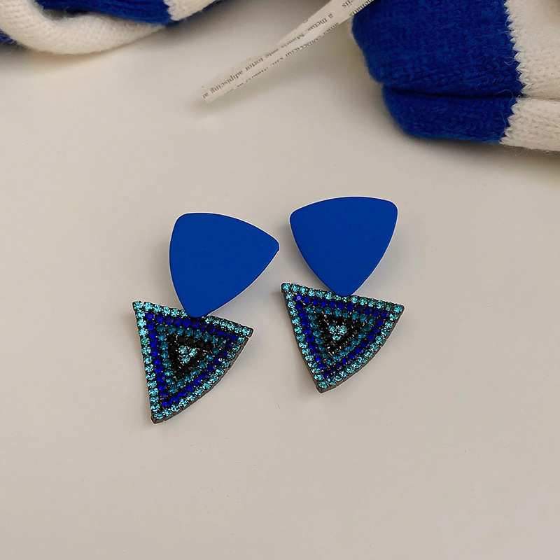 Klein Blue 925 Silver Needle Geometric Circle Chain Earrings Personalized and Temperamental Stud Earrings Ins High Sense Korean Earrings Klein Blue 925 Silver Needle Geometric Circle Chain Earrings Personalized and Temperamental Stud Earrings Ins High Sense Korean Earrings