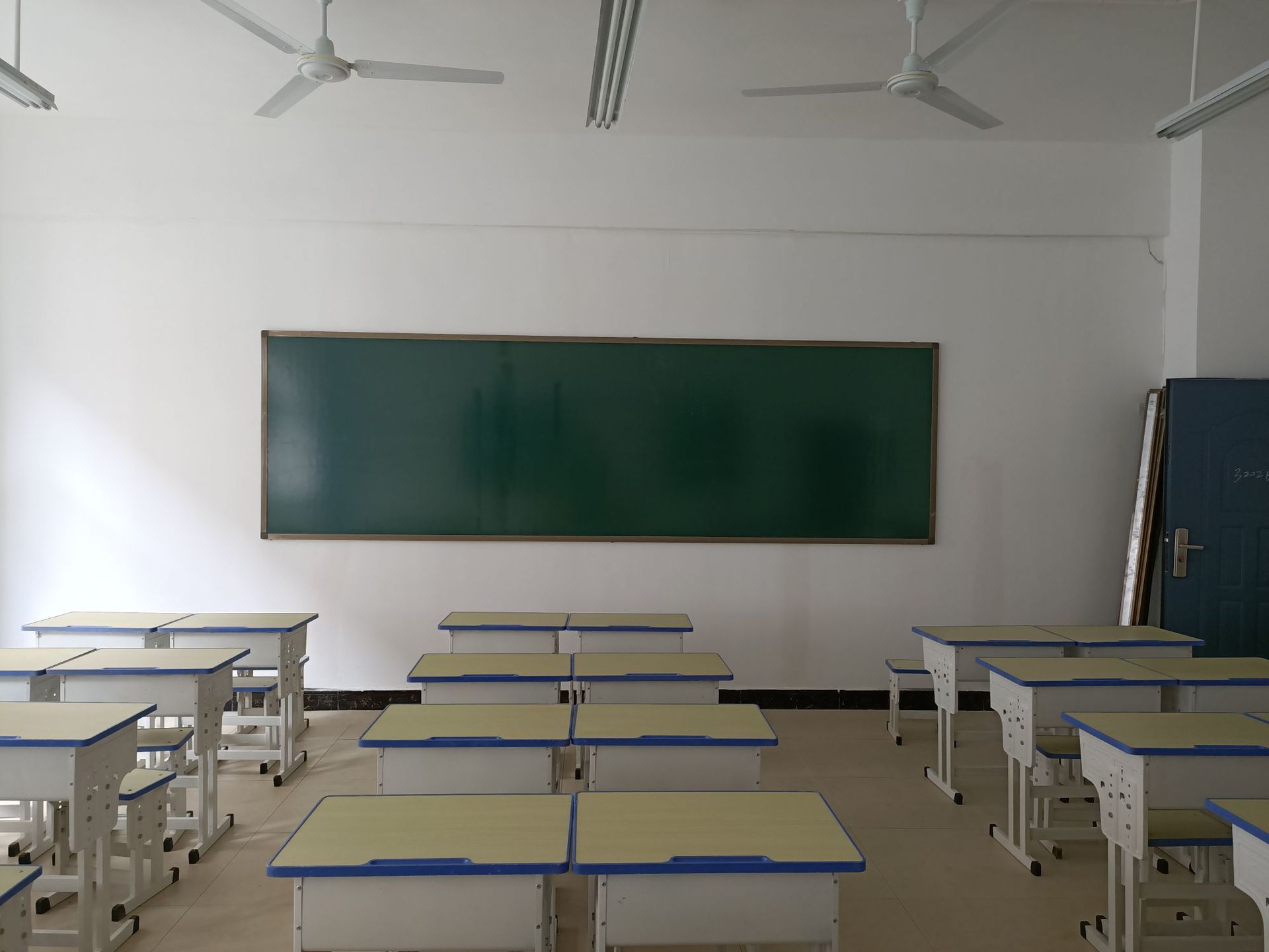 1.2*4 M Flat Teaching Large Blackboard Thickened Magnetic Erasable Writing Board Teaching Green Board Dust-Free Blackboard