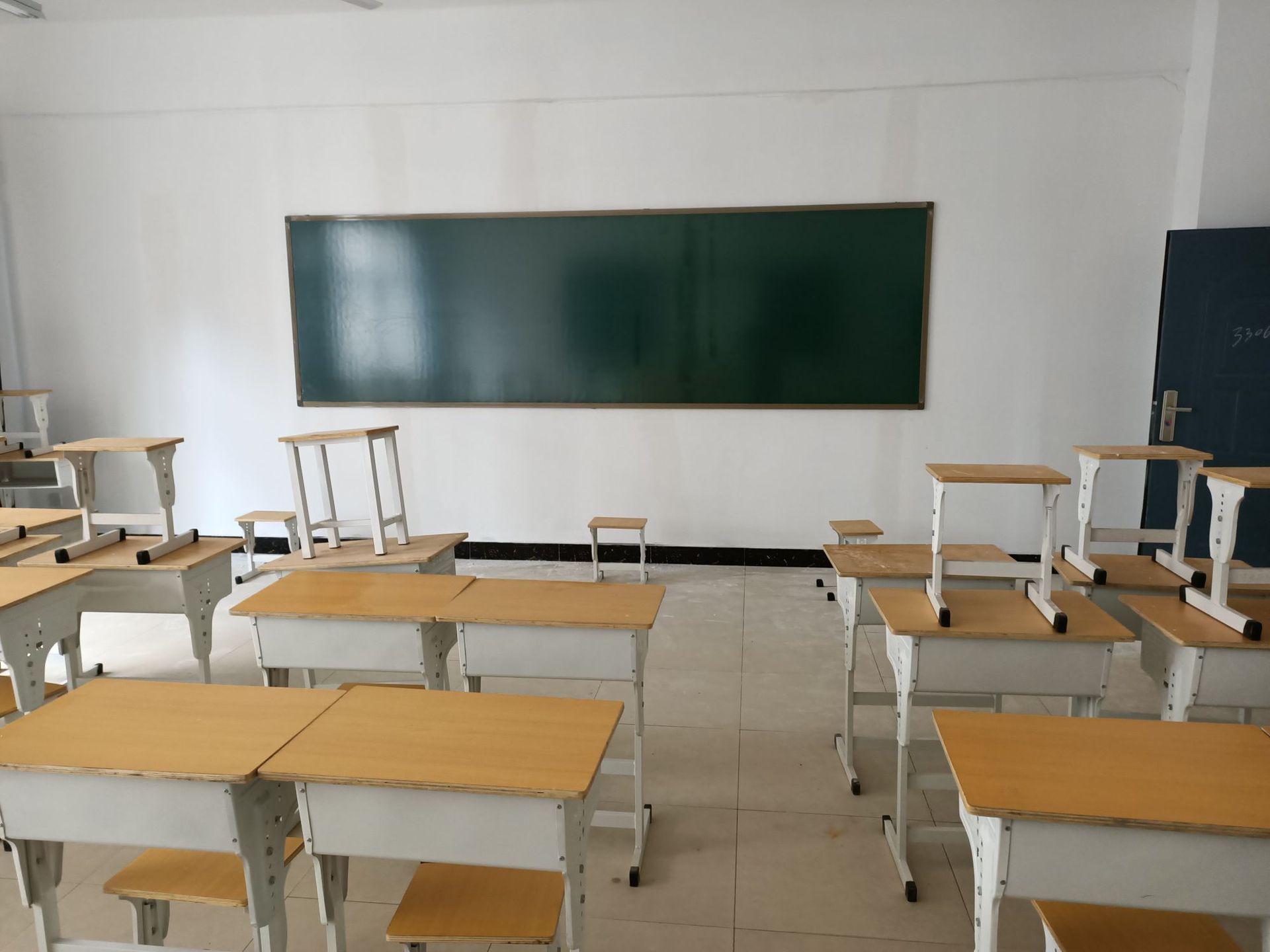 1.2*4 M Flat Teaching Large Blackboard Thickened Magnetic Erasable Writing Board Teaching Green Board Dust-Free Blackboard