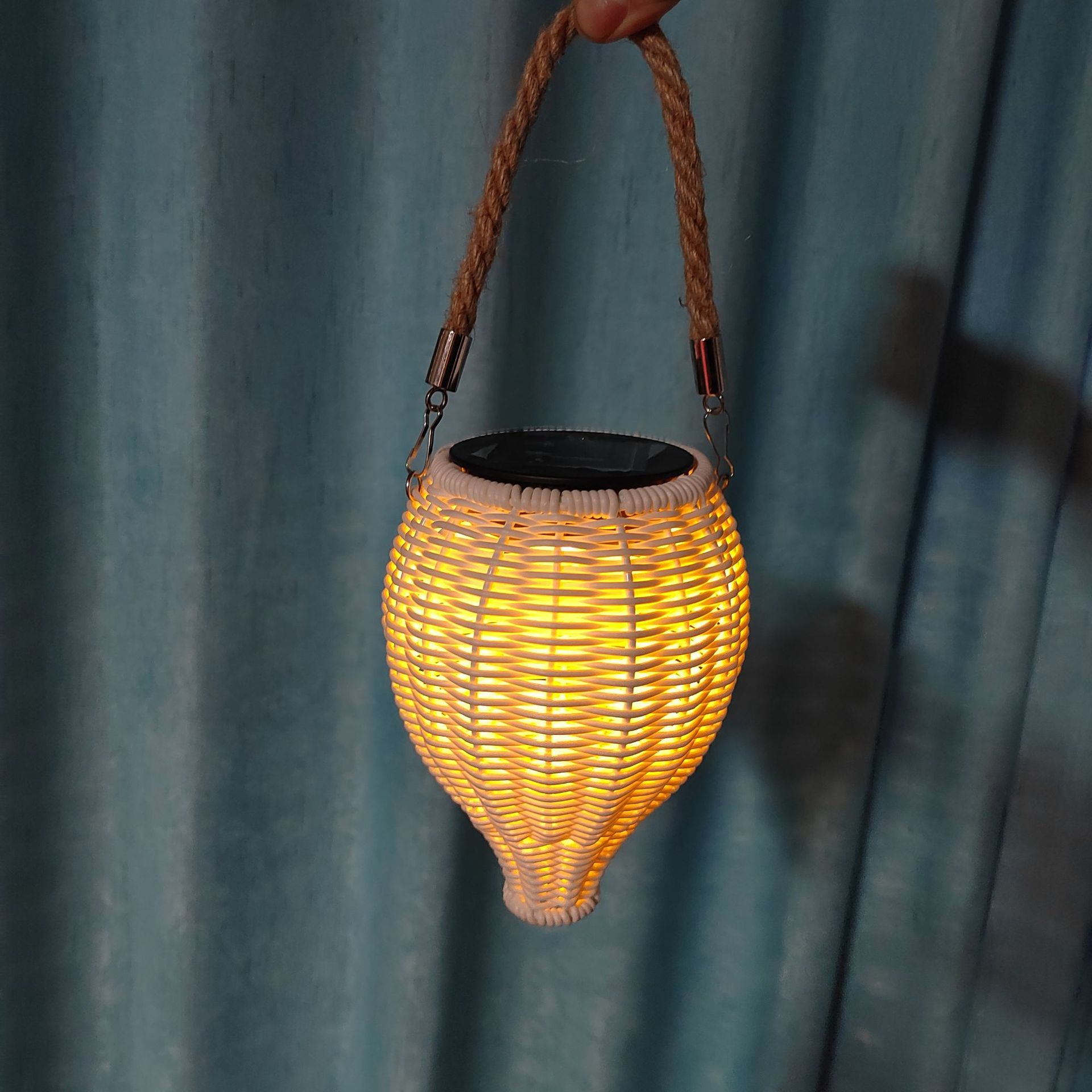 2022 New Handmade Creative Woven Rattan Solar Lawn Projection Lamp Garden Hanging Lamp Festival Lantern Lawn Lamp
