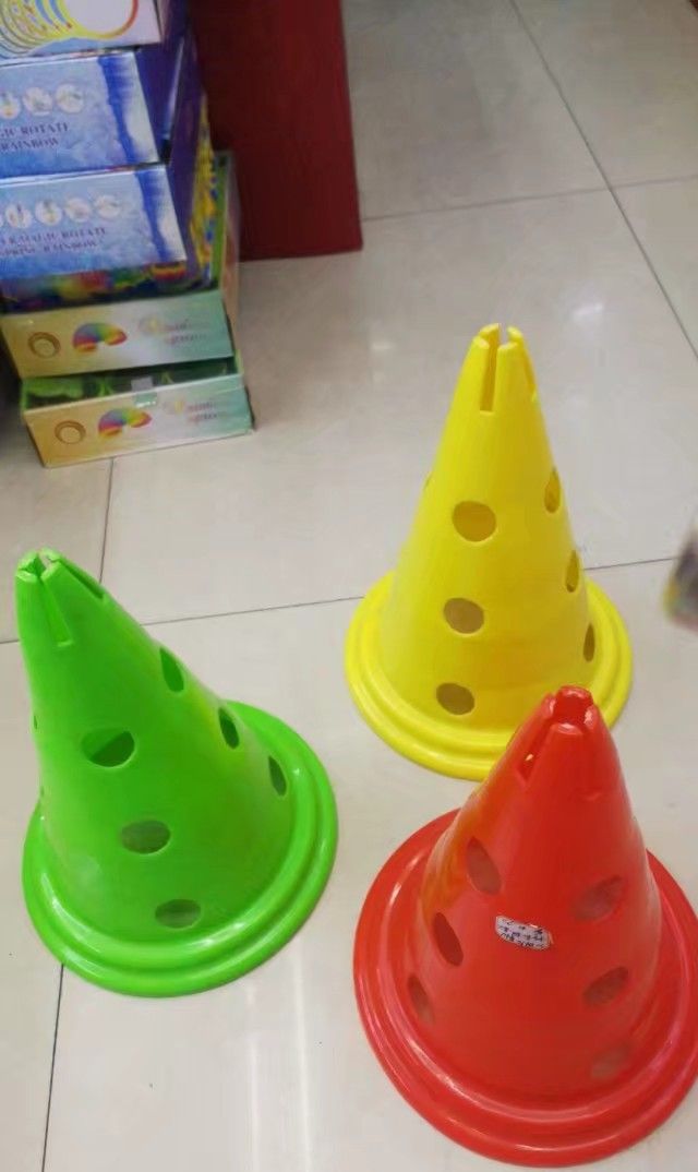 Wholesale thickening of 52cm barrel multi-purpose Roadblock with hole marker barrel obstacle combination children's toys Wholesale thickening of 52cm barrel multi-purpose Roadblock with hole marker barrel obstacle combination children's toys