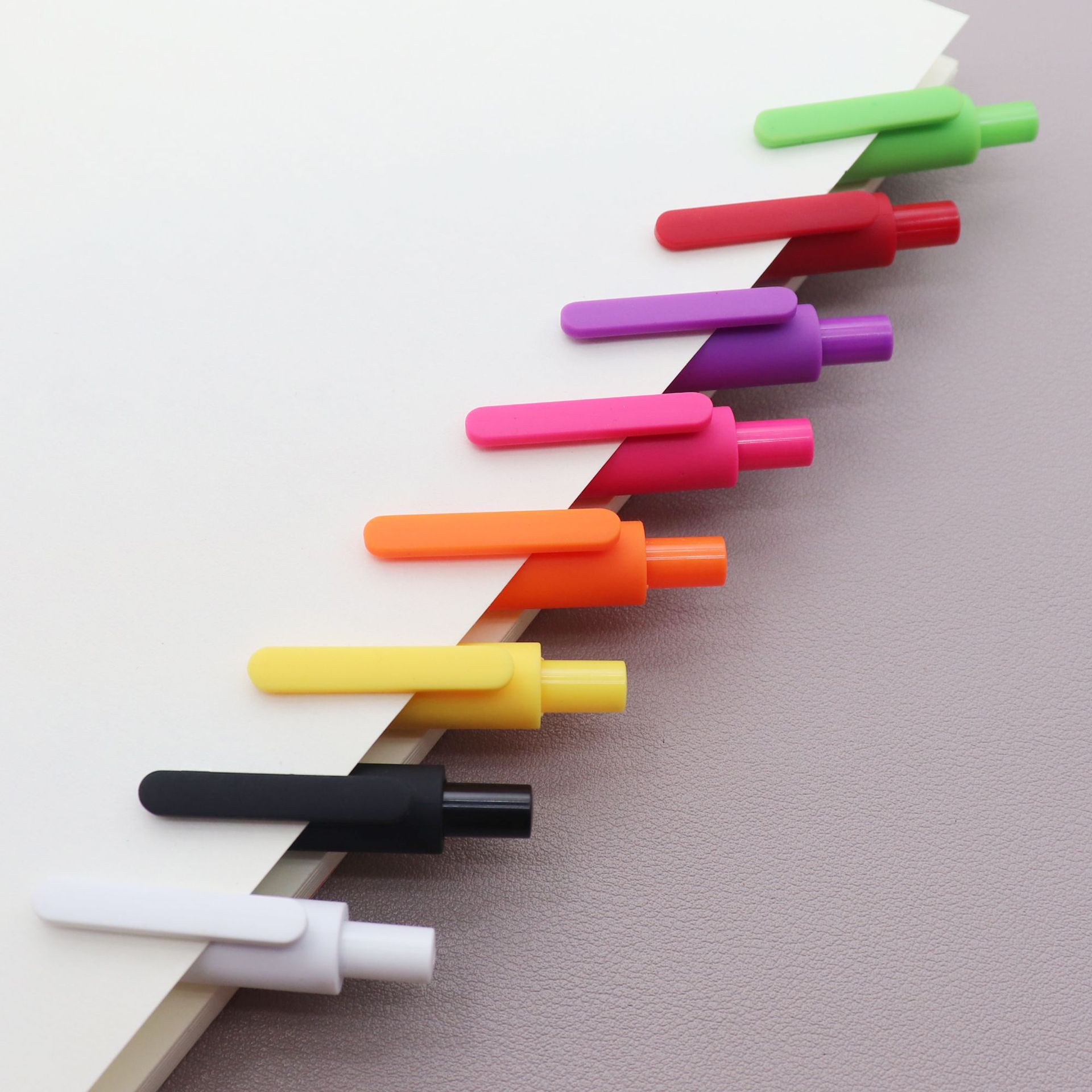 Factory Customized Advertising Marker Gift Customized Logo Plastic Press Gel Pen Colorful Candy Color Pen