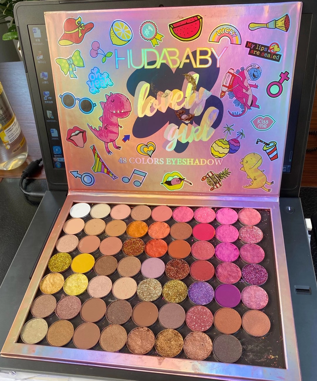 Eyeshadow palette shimmer matte Huda Baby