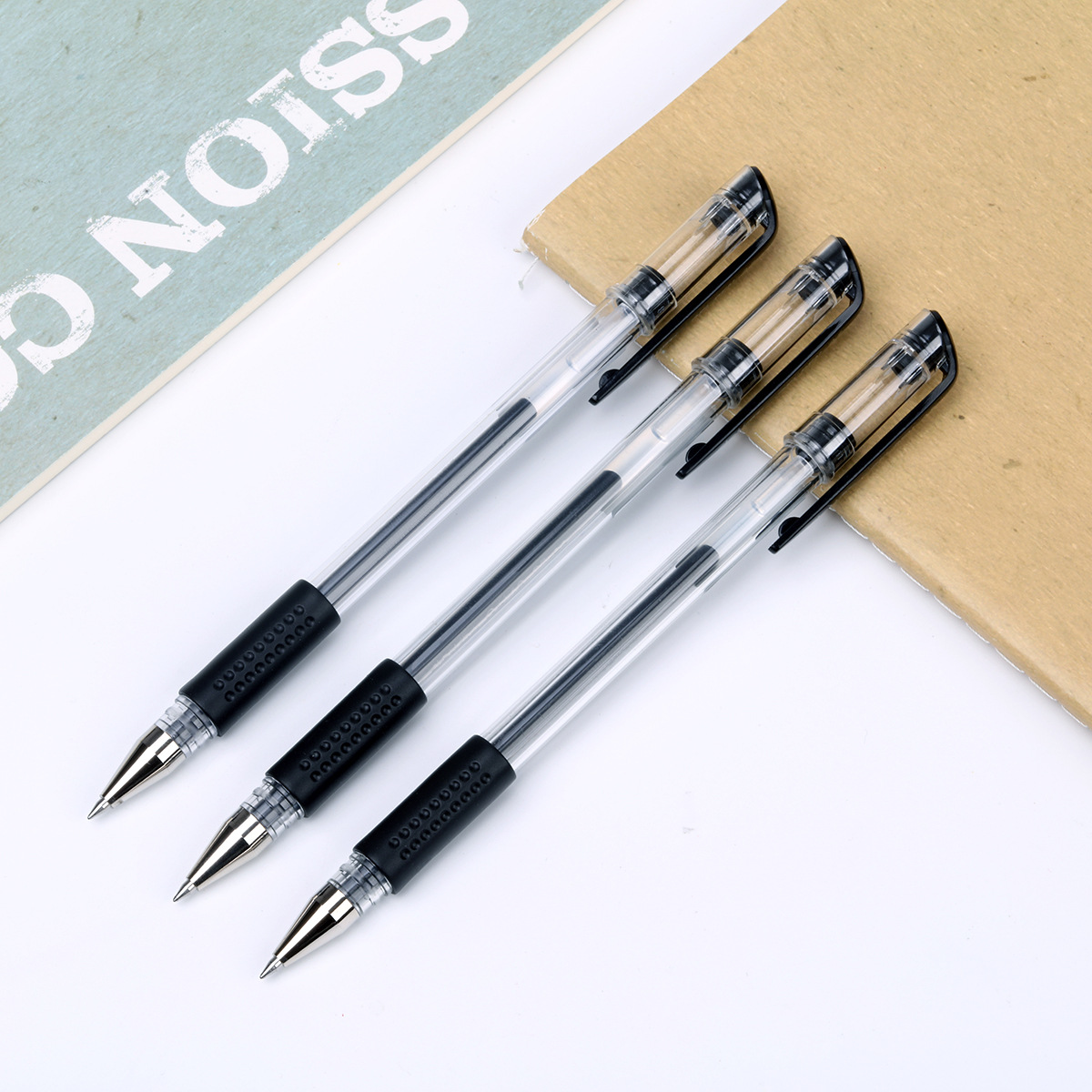 Deli 6600es Gel Pen Student Exam Ball Pen Bullet 0.5 Red Blue Black Office Signature Pen 12 PCs