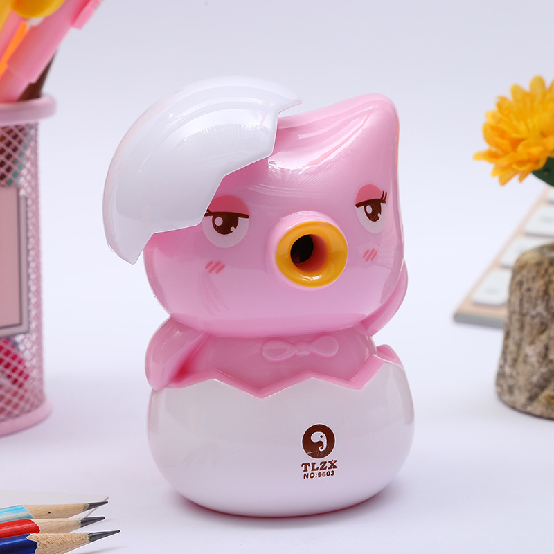 Manufacturers direct sales of children's cartoon manual pencil sharpener students hand rotary pencil sharpener automatically into the pencil sharpener Manufacturers direct sales of children's cartoon manual pencil sharpener students hand rotary pencil sharpener automatically into the pencil sharpener
