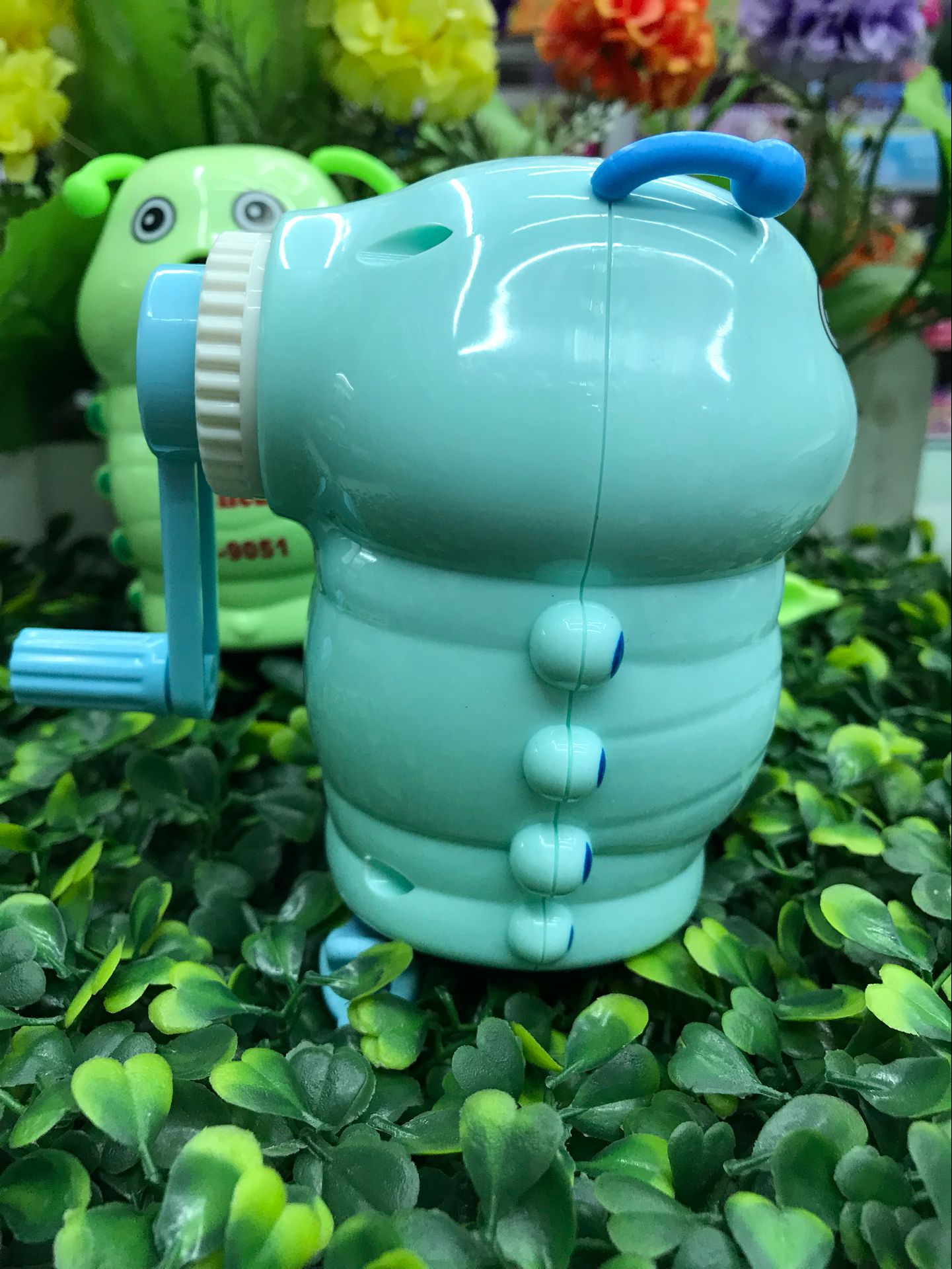 Creative caterpillar style hand pencil sharpener with pencil holder stationery wholesale Creative caterpillar style hand pencil sharpener with pencil holder stationery wholesale