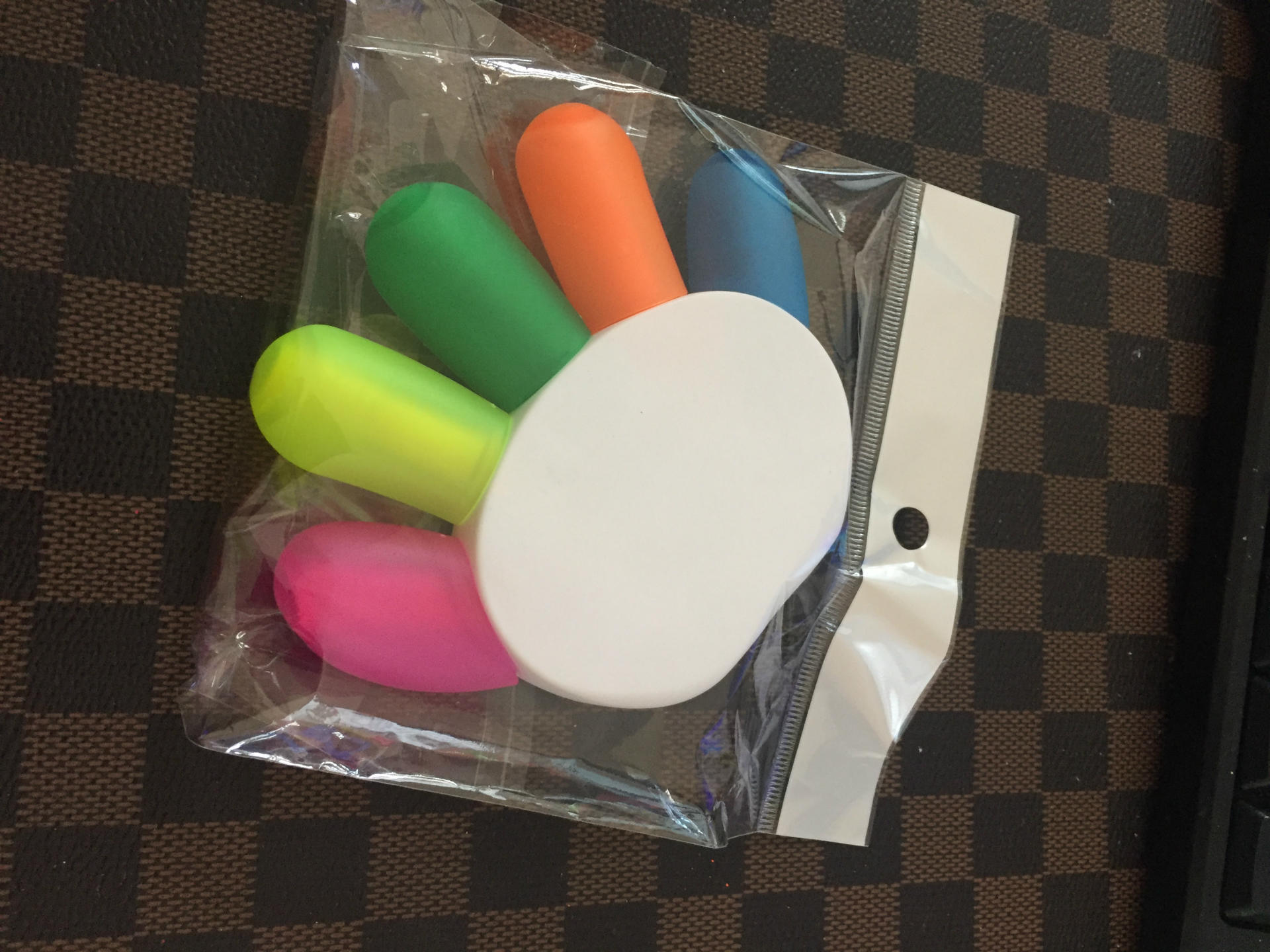 Manufacturer hot-selling finger highlighter palm lovely highlighter can be printed LOGO