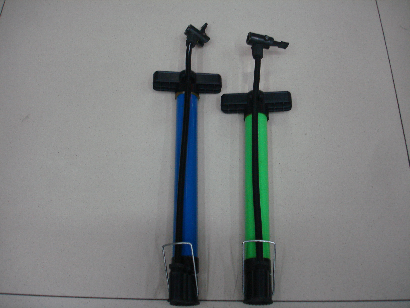 Factory direct selling Taobao mini portable bicycle inflator pump high-pressure inflator