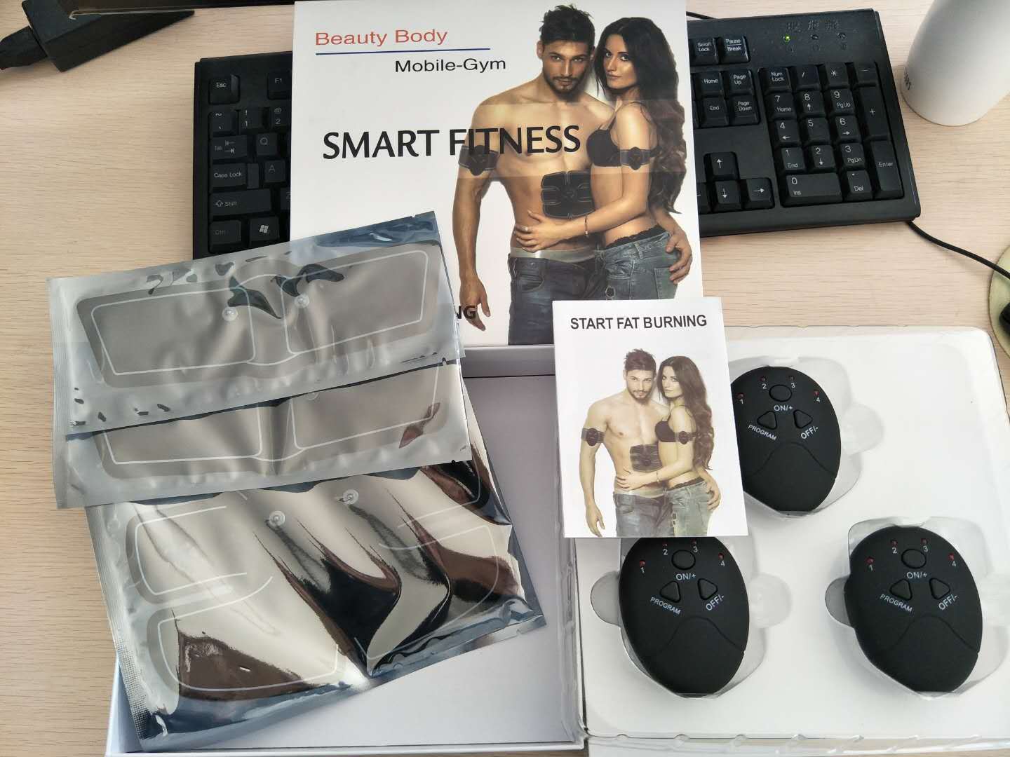 Smart Abdominal Stickers Sports Fitness Equipment Home Exercise Lazy Abdominal Machine Abdominal Muscle Training Fitness Instrument Smart Abdominal Stickers Sports Fitness Equipment Home Exercise Lazy Abdominal Machine Abdominal Muscle Training Fitness Instrument