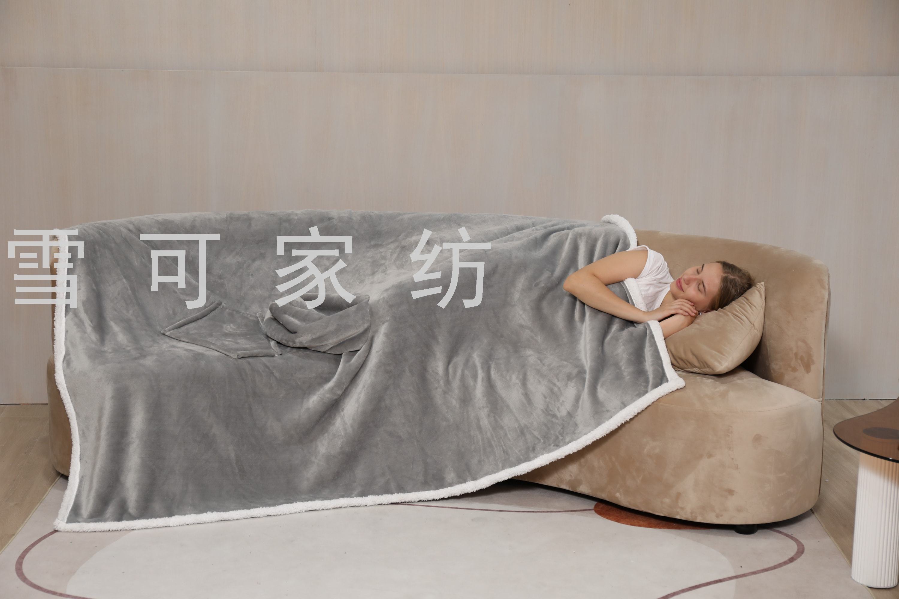 Cloak Blanket TV Blanket Sofa Nap Blanket Autumn and Winter Thickening Cover Blanket Outdoor Blanket Adult Parent-Child Wear Hat