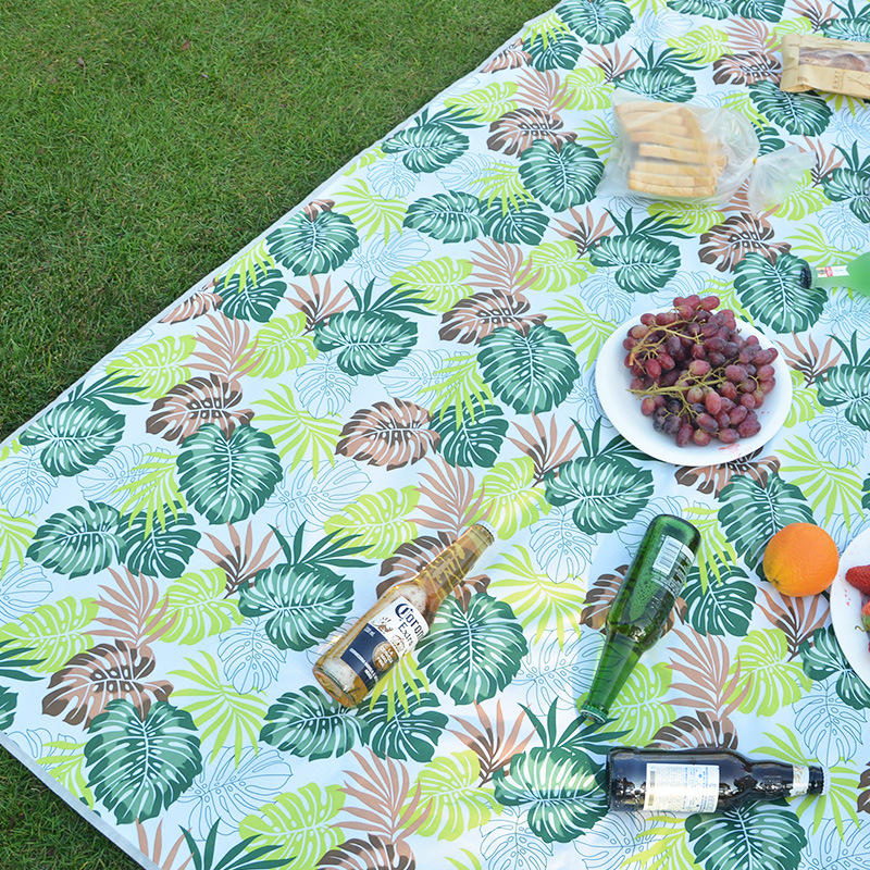 Roadwalker Picnic Mat Moisture Proof Pad Outdoor Tent Mat Grassland Mat Widened Outing Picnic Blanket Factory Wholesale