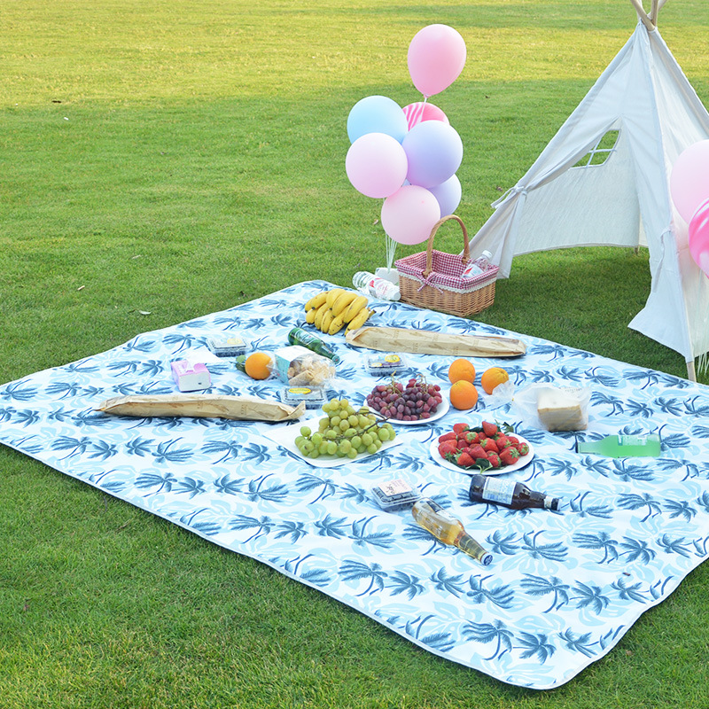 Roadwalker Picnic Mat Moisture Proof Pad Outdoor Tent Mat Grassland Mat Widened Outing Picnic Blanket Factory Wholesale