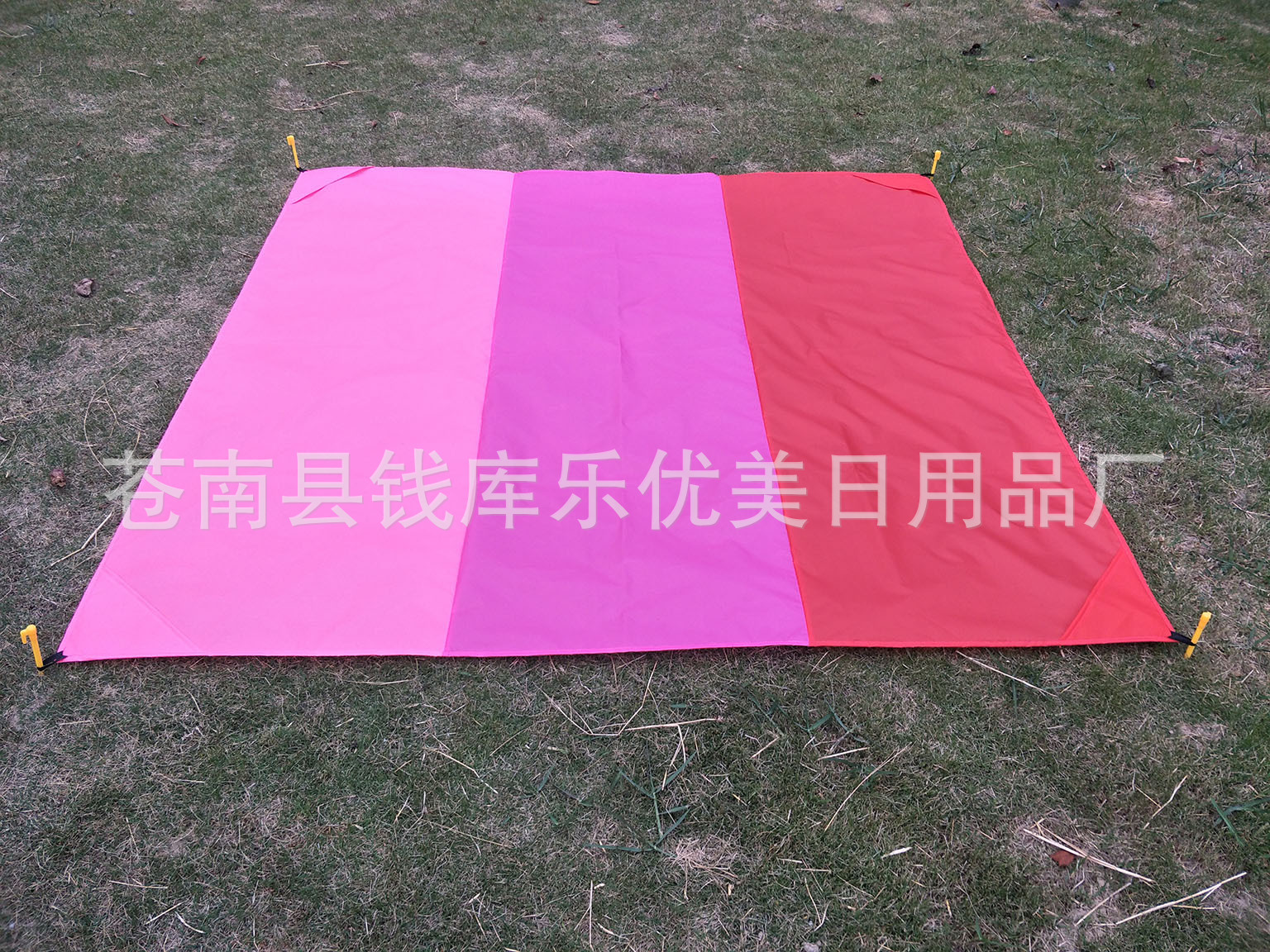 New Camping Outdoor Picnic Mat Waterproof and Foldable Pocket Beach Mat Beach Camping Picnic Blanket Factory Wholesale New Camping Outdoor Picnic Mat Waterproof and Foldable Pocket Beach Mat Beach Camping Picnic Blanket Factory Wholesale