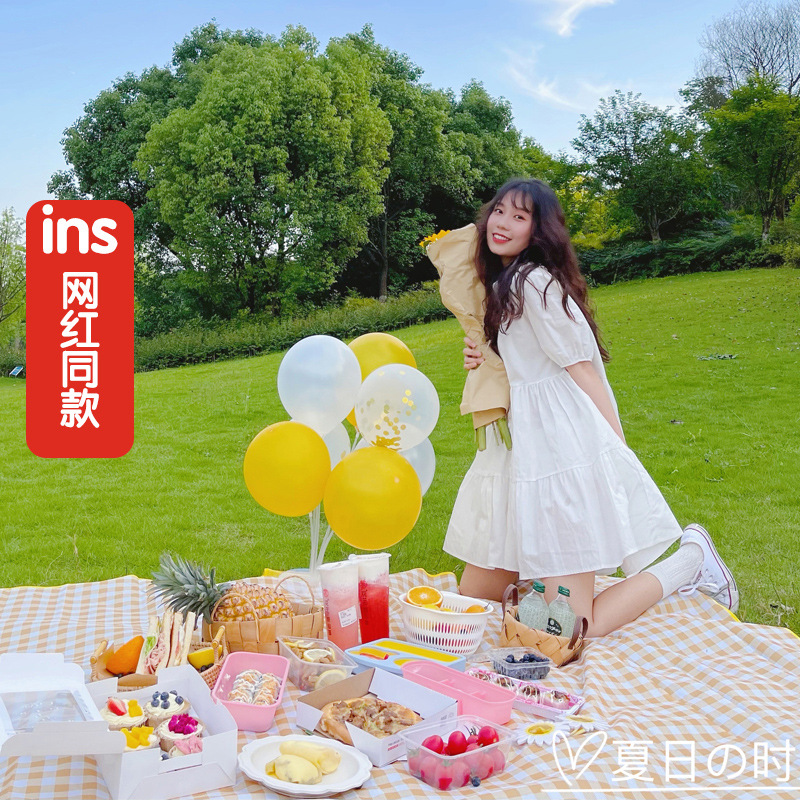 Instinct Picnic Mat Moisture Proof Pad Outdoor Supplies Tent Mat Grassland Mat Widened Outing Picnic Blanket Spring Outing Autumn Outing Mat