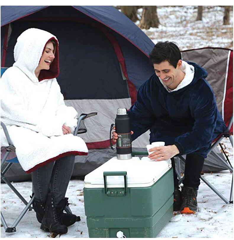 Huggle Hoodie TV Lazy Pullover TV Blanket Outdoor Cold-Proof Clothes Hooded Fleece Thermal Clothes Spot