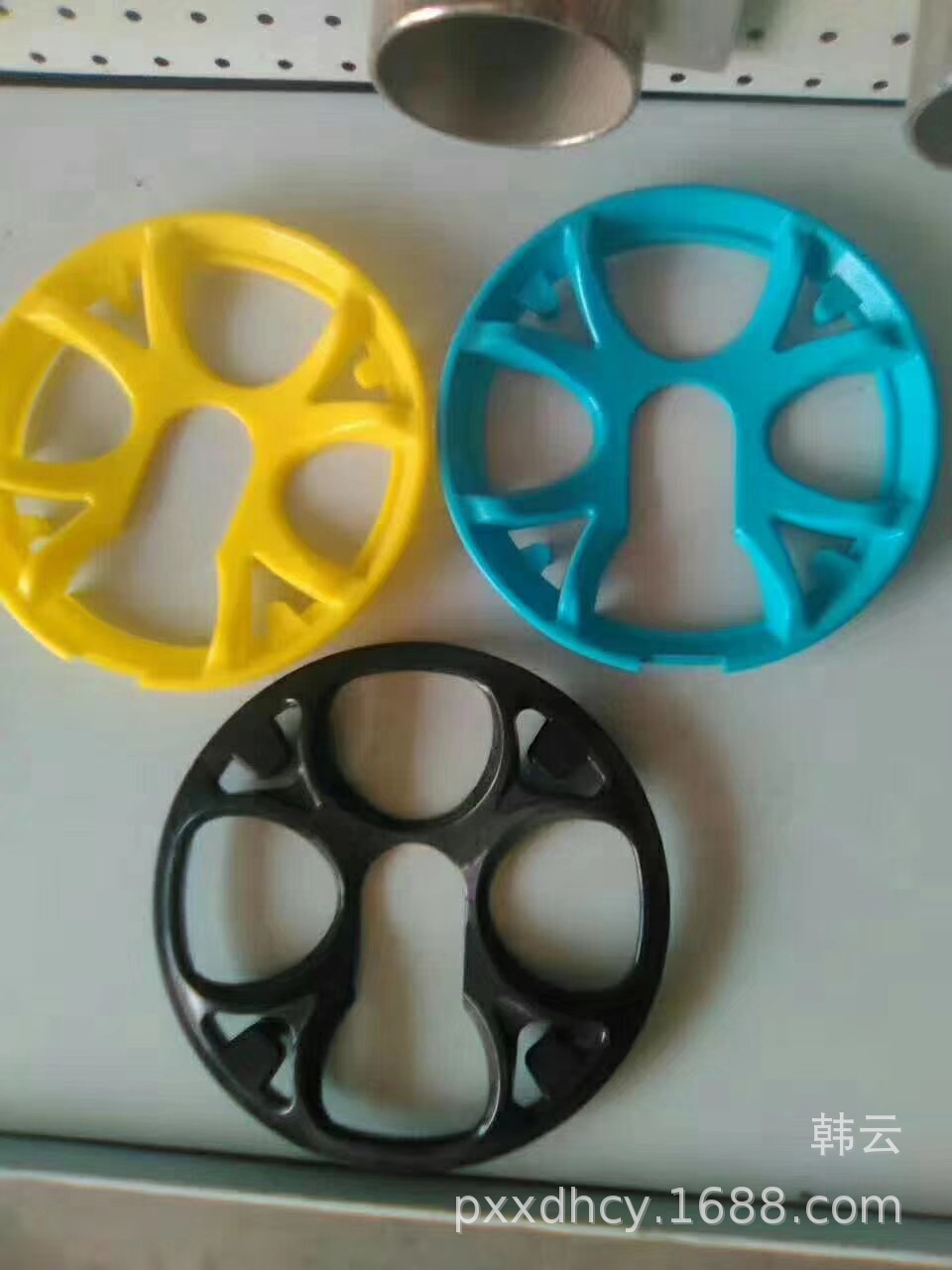 Factory Direct Sales All Kinds of Mountain Bike Color Roulette Wheel Cover 42 Teeth 4 Holes Tooth Plate Cover Mountain Bicycle Fitting Wholesale Factory Direct Sales All Kinds of Mountain Bike Color Roulette Wheel Cover 42 Teeth 4 Holes Tooth Plate Cover Mountain Bicycle Fitting Wholesale