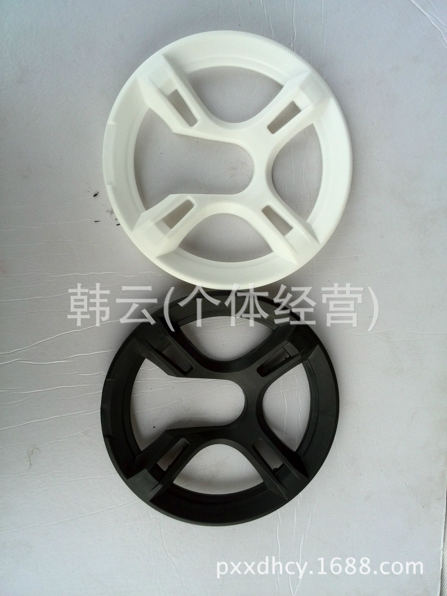 Factory Direct Sales All Kinds of Mountain Bike Color Roulette Wheel Cover 42 Teeth 4 Holes Tooth Plate Cover Mountain Bicycle Fitting Wholesale Factory Direct Sales All Kinds of Mountain Bike Color Roulette Wheel Cover 42 Teeth 4 Holes Tooth Plate Cover Mountain Bicycle Fitting Wholesale