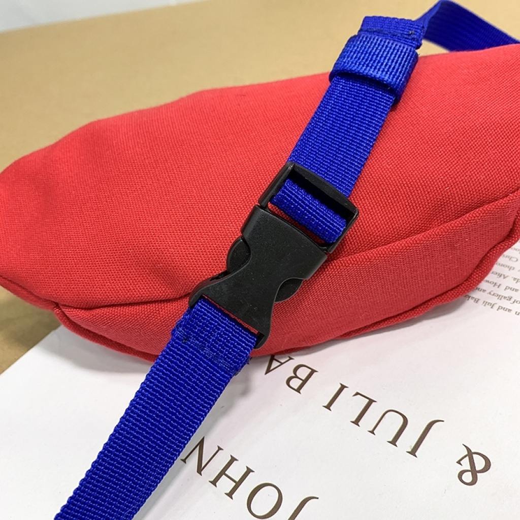 2021 Cartoon Korean Children's Chest Pack Canvas Embroidered Baby Crossbody Bag Shark Children's Smiley Waist Bag 2021 Cartoon Korean Children's Chest Pack Canvas Embroidered Baby Crossbody Bag Shark Children's Smiley Waist Bag