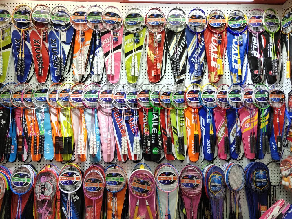 Manufacturer direct selling badminton rackets, 3308 shock shock keel badminton rackets integrated, factory built