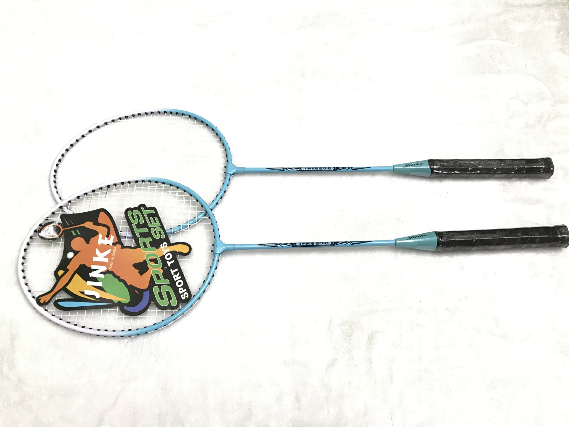 The factory direct selling JINKE-1012 badminton rackets 2 pieces to take super light alloy competition training special The factory direct selling JINKE-1012 badminton rackets 2 pieces to take super light alloy competition training special