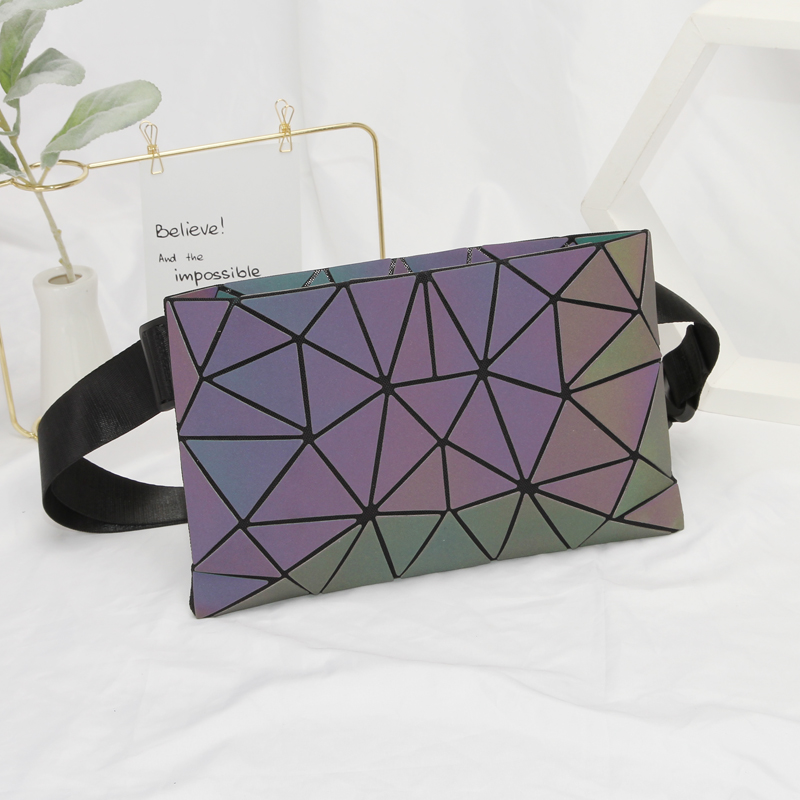 Holographic make-up bag, large capacity luminous waist bag, fashion rainbow reflective bag, direct sale by manufacturers