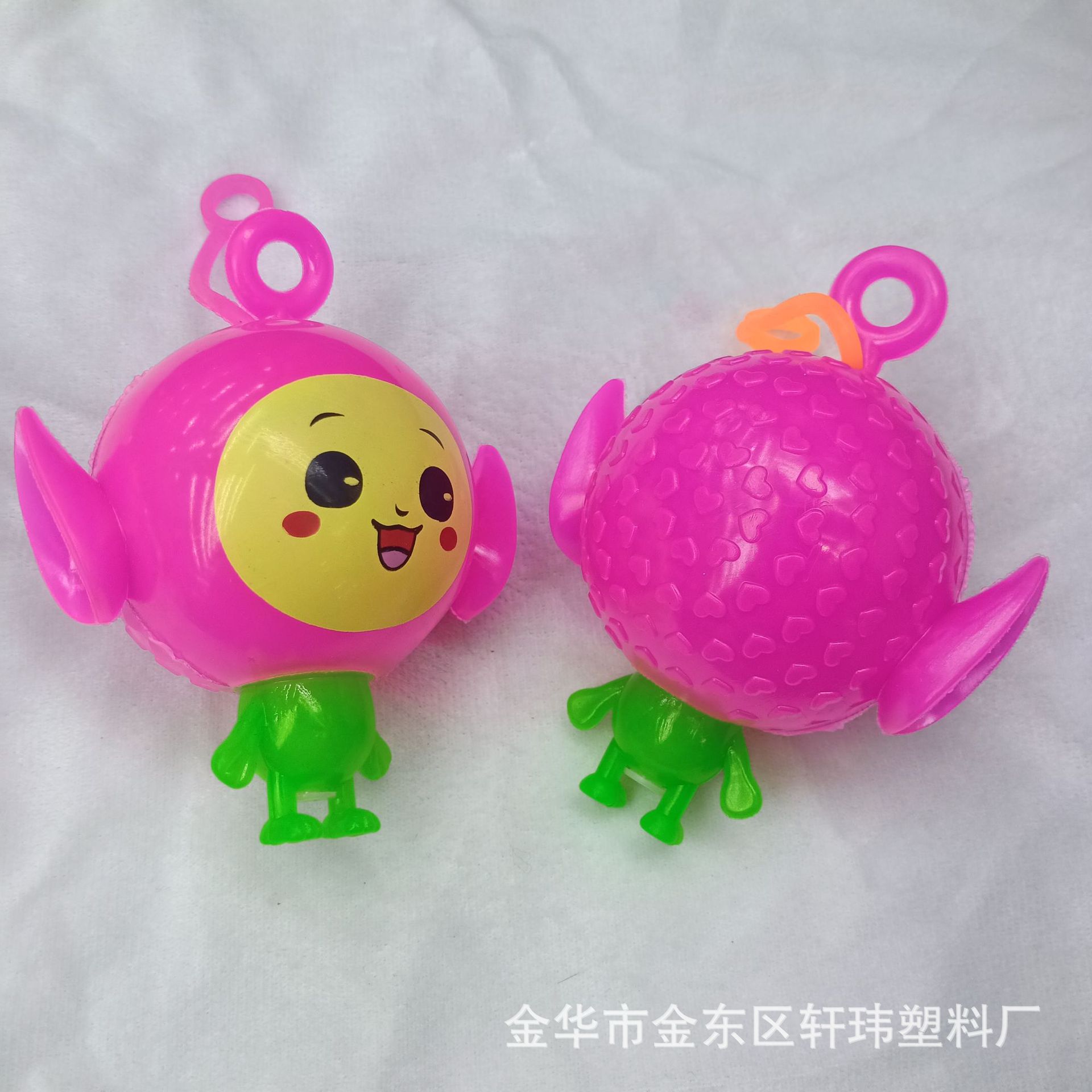 Manufacturers direct light big head baby whistle ball Flash massage ball vent knead knead called street supply