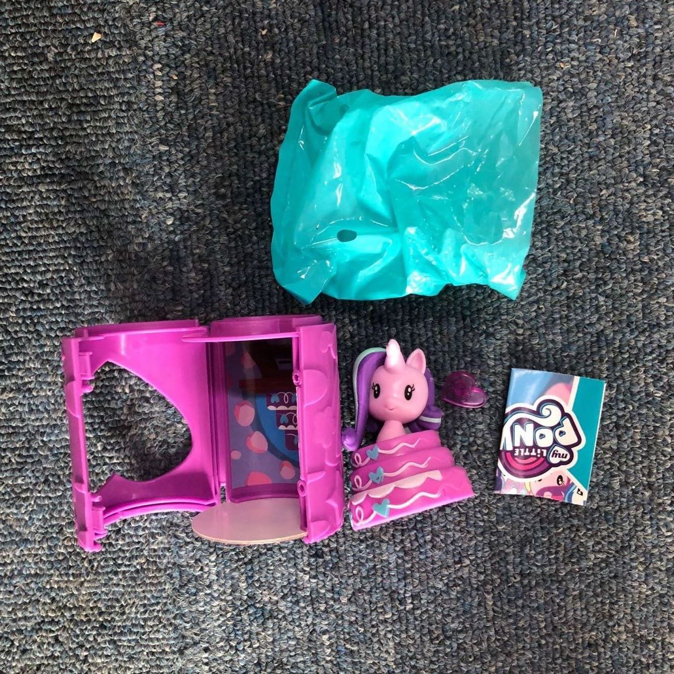 Children Pony Q Version Treasure Hunting Package Baoli Blind Bag Surprise Disassembly Blind Box Doll Trend Hand-Made Doll E1977 Children Pony Q Version Treasure Hunting Package Baoli Blind Bag Surprise Disassembly Blind Box Doll Trend Hand-Made Doll E1977