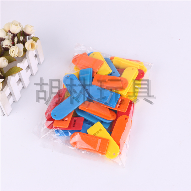 Colorful plastic Whistle children whistle kindergarten baby little Whistle Survival Whistle outdoor traffic fire whistle