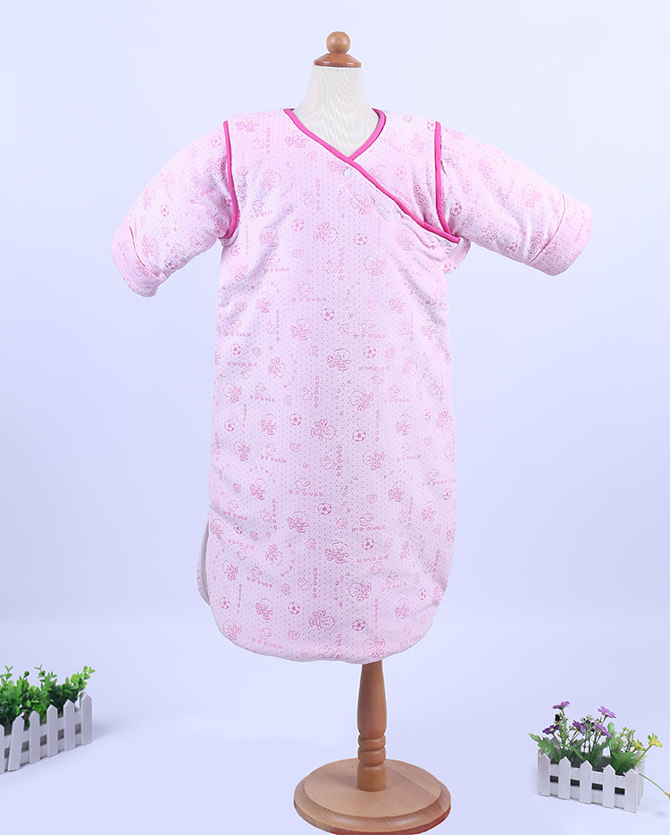 Compared with the pure rabbit hand - made baby sleeping bag, the detachable sleeve, washable anti - kick and customizable children sleeping bag can be made Compared with the pure rabbit hand - made baby sleeping bag, the detachable sleeve, washable anti - kick and customizable children sleeping bag can be made