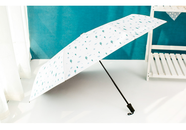 Cross-Border Korean Fresh Vinyl Triple Folding Umbrella Folding Rain Umbrella UV-Proof Sun Umbrella for Women Cross-Border Korean Fresh Vinyl Triple Folding Umbrella Folding Rain Umbrella UV-Proof Sun Umbrella for Women