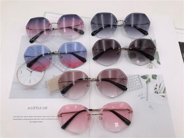 Stylish 2019 new stylish cut edge, ladies metallic, custom uv-proof stylish ladies