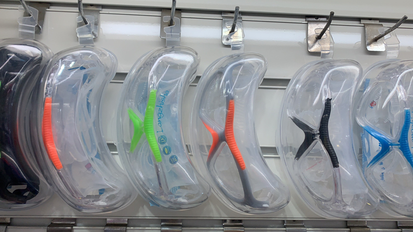 Our Factory Specializes in Producing Diving Mask Swimming Goggles and Swimming Caps. Our Factory Specializes in Producing Diving Mask Swimming Goggles and Swimming Caps.