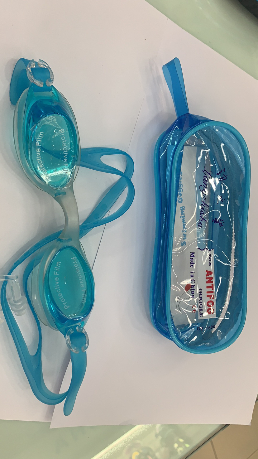 Our Factory Specializes in Producing Diving Mask Swimming Goggles and Swimming Caps. Our Factory Specializes in Producing Diving Mask Swimming Goggles and Swimming Caps.