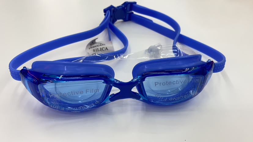 Our Factory Specializes in Producing Diving Mask Swimming Goggles and Swimming Caps.