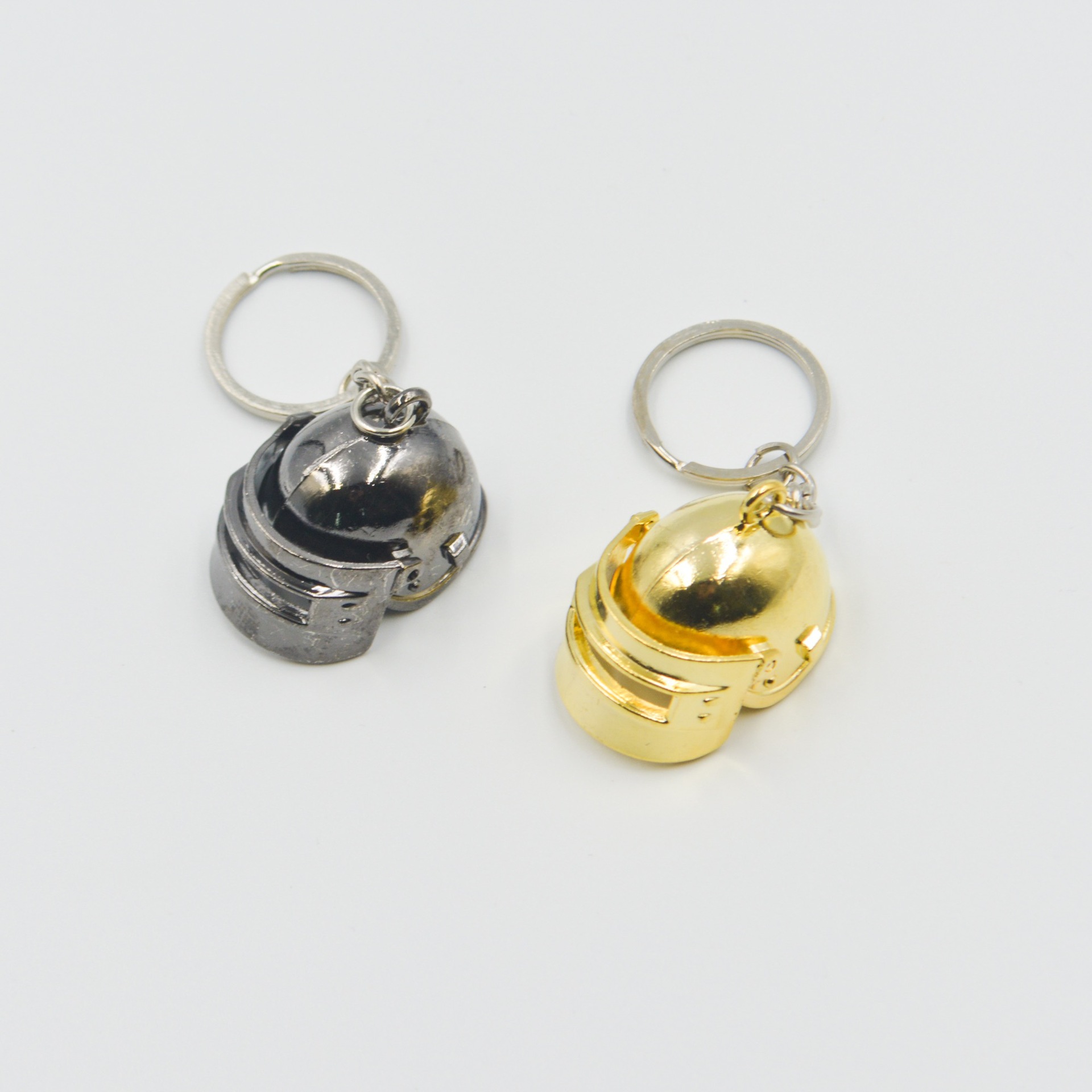 PUBG Chicken Dinner Helmet Keychain Pendant Survival 4 * 2.8cm Three-Level Skull Helmet Zinc Alloy Stall Toy