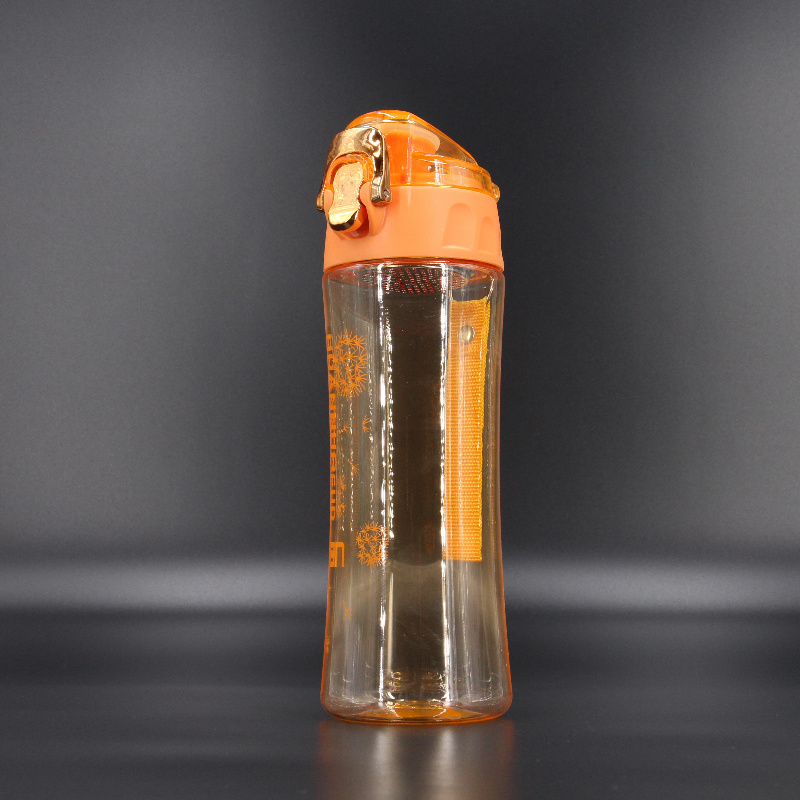Outdoor space cup with plastic bullet cover portable sports cup with tea leakage Outdoor space cup with plastic bullet cover portable sports cup with tea leakage