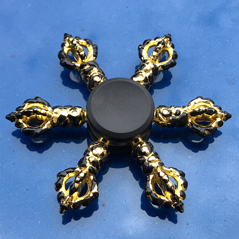 Xu Jutao New Chicken Metal Fidget Spinner Popular Fortress Hand Spinner Jesus Survival Toy Stall