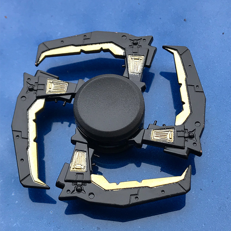 Xu Jutao New Chicken Metal Fidget Spinner Popular Fortress Hand Spinner Jesus Survival Toy Stall