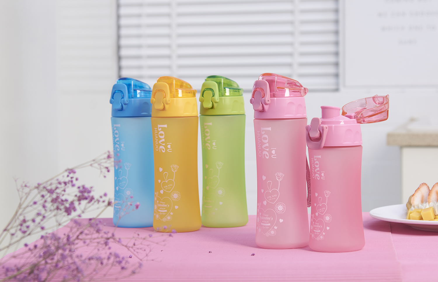 Outdoor space cup 450ML plastic portable cover love sea sports cup