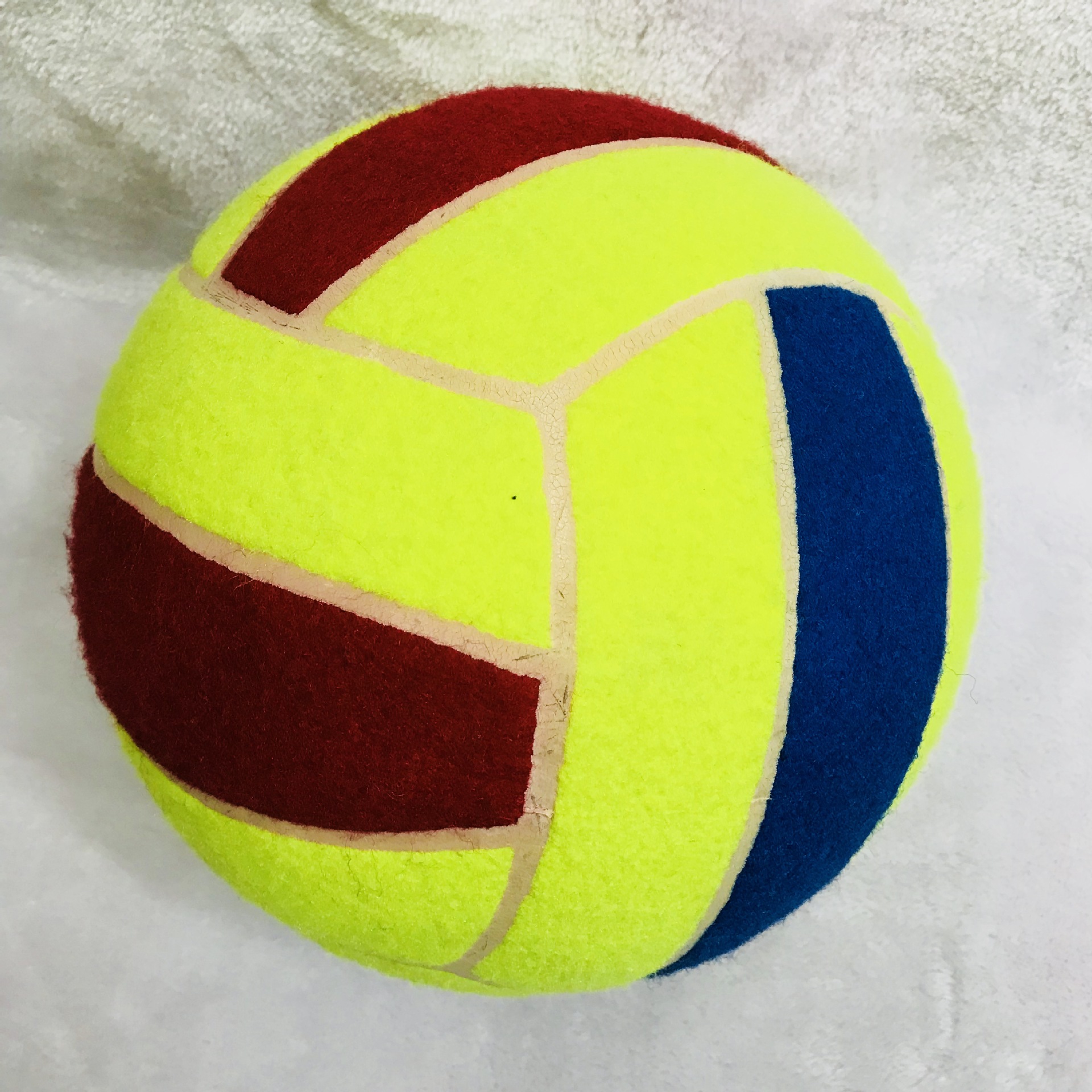 Factory direct sales of 8.5-inch tennis ball clay target football tennis pet signature advertising LOGO customization.