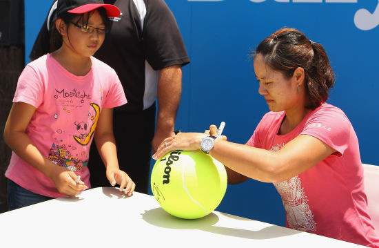 Manufacturer direct-selling inflatable signature large tennis ball 9 inches 22.9cm pet advertising collection LOGO 