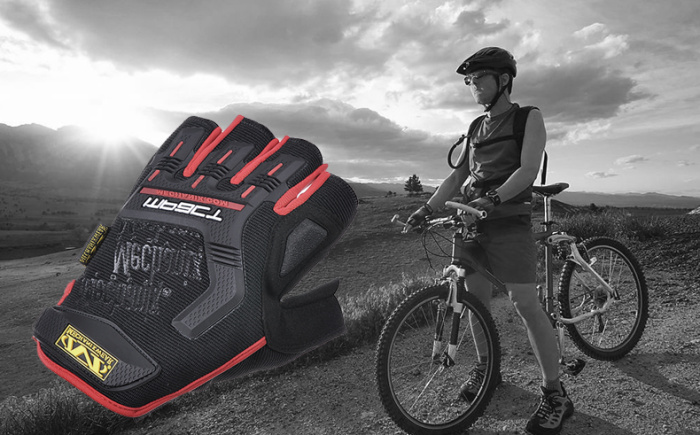 Wholesale half-finger glove men's spring tactical combat half by bike riding and winter outdoor sport gloves Wholesale half-finger glove men's spring tactical combat half by bike riding and winter outdoor sport gloves
