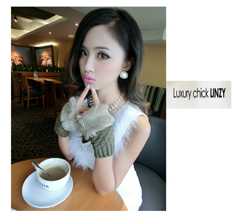 Korean cute diamond winter warm faux rabbit fur knitted wool padded half-finger gloves Q Korean cute diamond winter warm faux rabbit fur knitted wool padded half-finger gloves Q