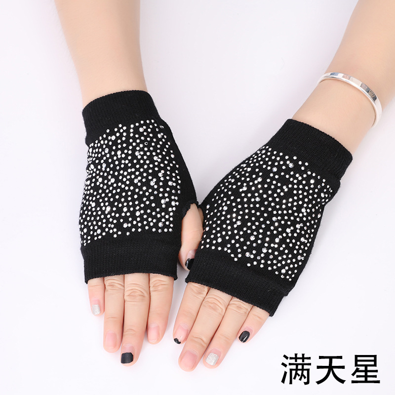 2018 new cool water drill rivet student open-finger sailor dance gloves five-coded star half-finger knitted gloves 2018 new cool water drill rivet student open-finger sailor dance gloves five-coded star half-finger knitted gloves