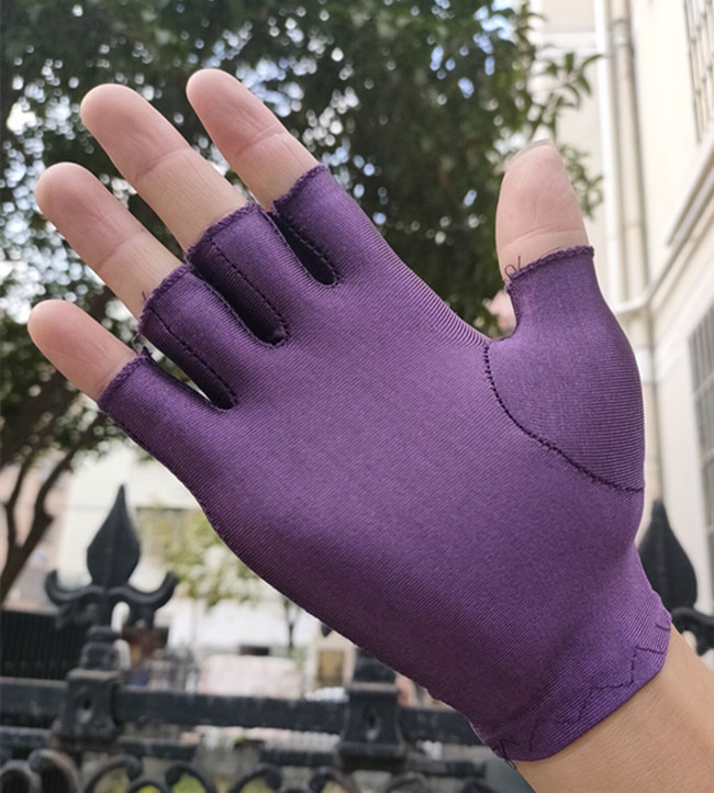 Spandex half-finger gloves women's thin spring/summer dance performance Manicure seven high snap paste hands sweat Spandex half-finger gloves women's thin spring/summer dance performance Manicure seven high snap paste hands sweat